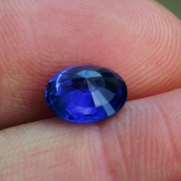 True Royal Blue Natural Ceylon Sapphire 2.60 ct  Litnon.com
