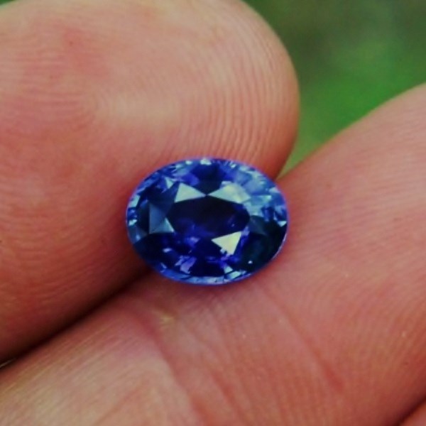 True Royal Blue Natural Ceylon Sapphire 2.60 ct  Litnon.com