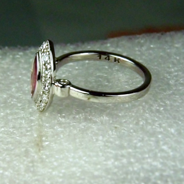 Natural Ruby and Diamond 14 kt Ring  Litnon.com