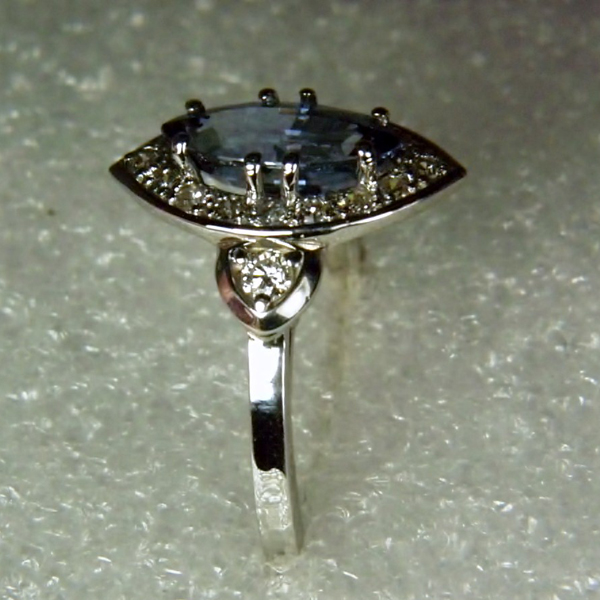 Natural Sapphire and Diamond 14 kt Ring 2.05 ct  Litnon.com