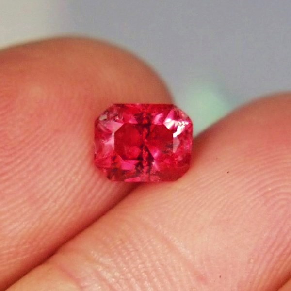 Bright Old Stock Hot Pink Tourmaline Brazil 1.43 ct GLI  Litnon.com