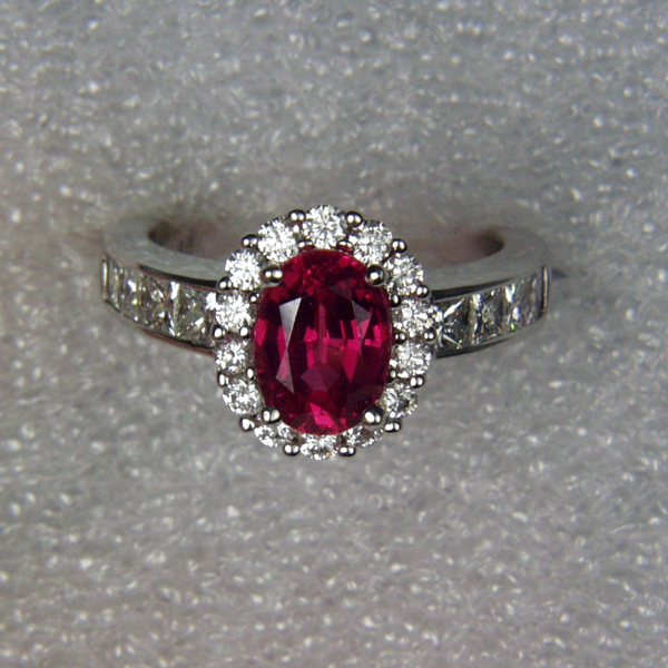 Special Quality Mahenge Spinel 18kt Diamond Ring GL Litnon.com