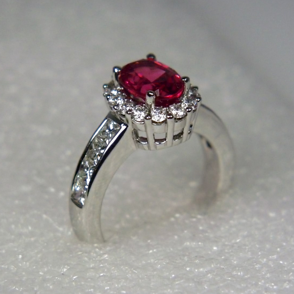 Special Quality Mahenge Spinel 18kt Diamond Ring GL Litnon.com