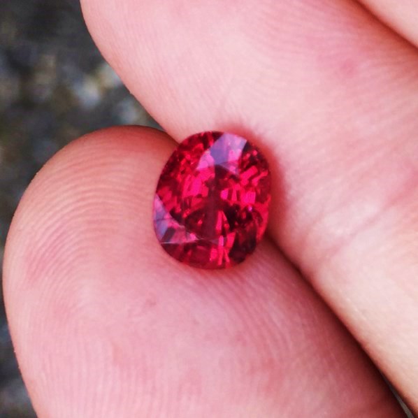 Quality X-tra Fine Red Burmese Spinel 2.06 ct  Litnon.com
