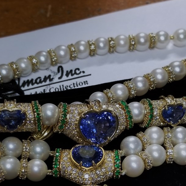 30 + Carats 4 Stones Ceylon Sapphires 18 kt Necklace and Bracelet  Litnon.com
