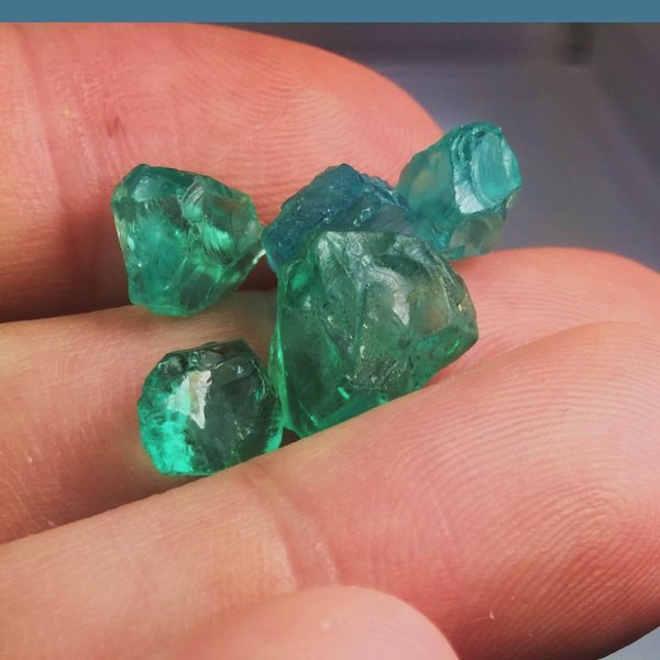 Old Stock Apatite Facet Rough Madagascar 18.25 ct  Litnon.com