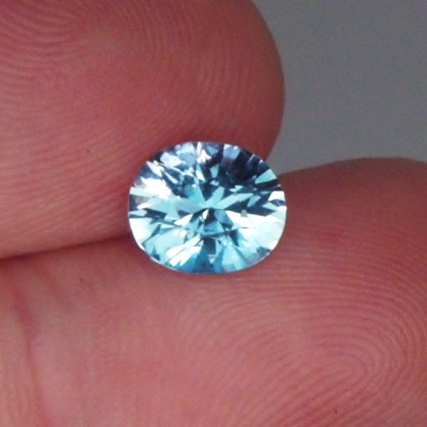 Nice Color and Bright Natural Aquamarine Nigeria 1.42 ct  Litnon.com