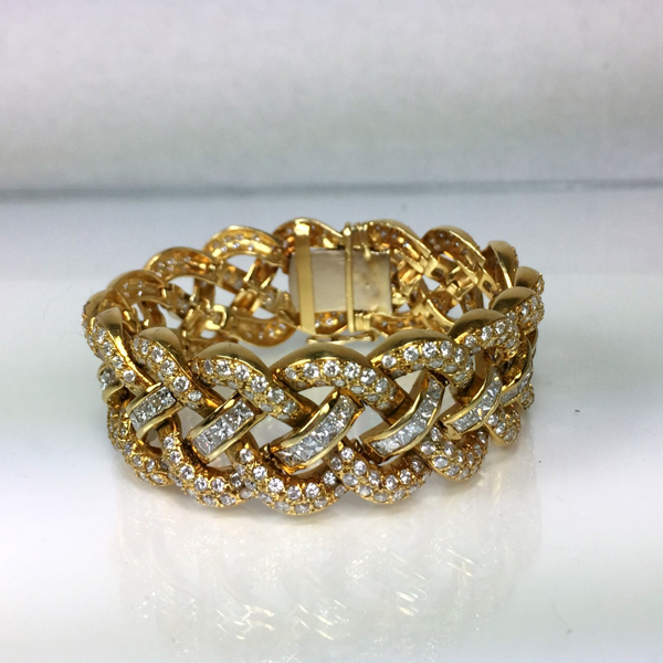 Estate High Quality 18 kt Gold Bracelet With 20+ Carats Of Diamonds  Litnon.com