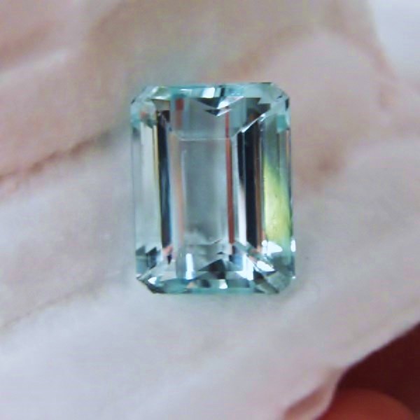 Nice Color and Quality Old Stock Aquamarine Brazil 16.60 ct  Litnon.com