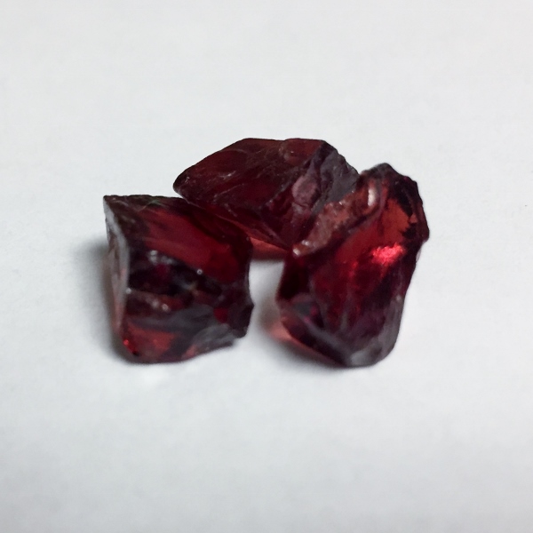 Quality Pyrope Garnet Facet Rough Tanzania 23.56 ct tw  Litnon.com