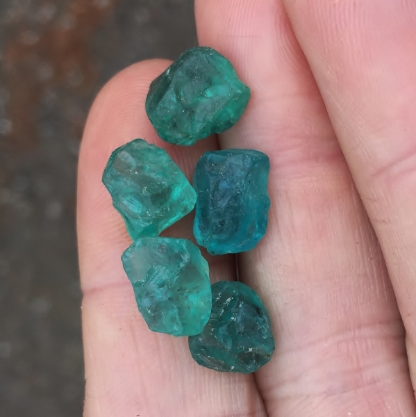 Old Stock Apatite Facet Rough Madagascar 24.65 ct  Litnon.com