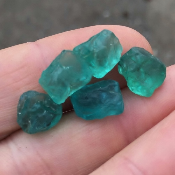 Old Stock Apatite Facet Rough Madagascar 24.65 ct  Litnon.com
