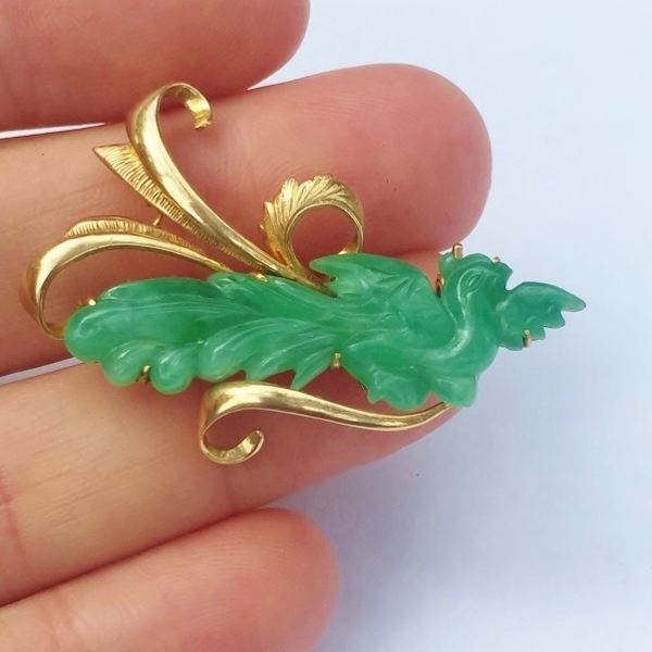 Antique - Vintage Carved Burmese Jadeite Rooster Brooch 14kt  Litnon.com