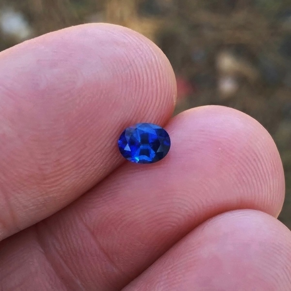 Fine Royal Blue Natural Ceylon Sapphire 6 x 4 mm  Litnon.com