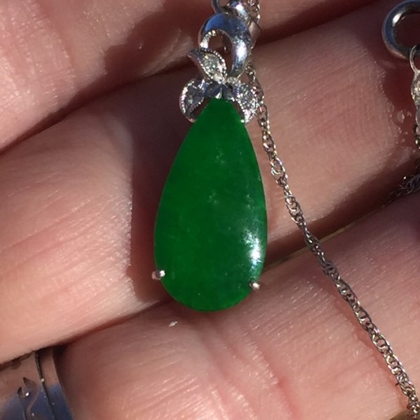  Natural Gem Grade Imperial Jadeite 18kt Pendant  Litnon.com