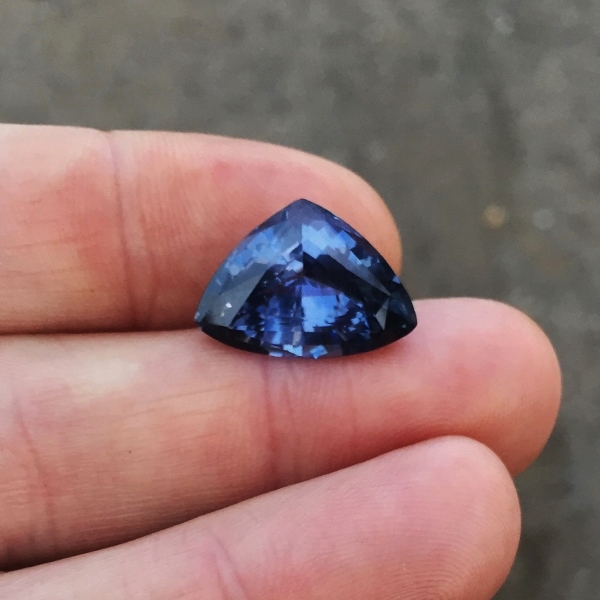 Huge Color Shift Blue - Purple Spinel Sri Lanka 13.02 ct  Litnon.com