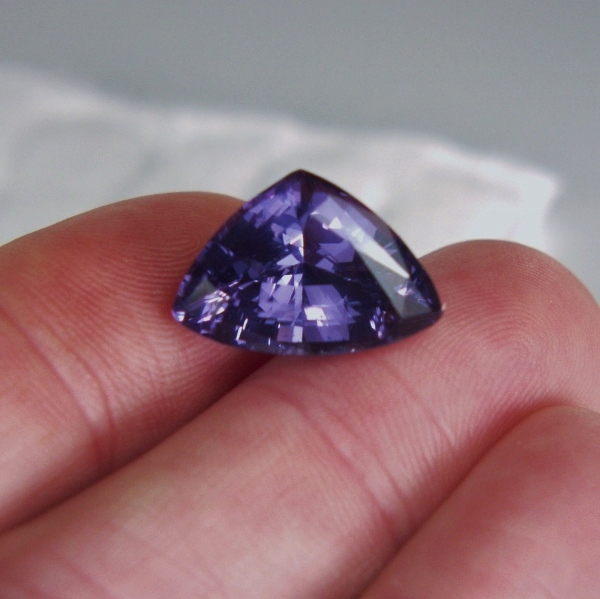 Huge Color Shift Blue - Purple Spinel Sri Lanka 13.02 ct  Litnon.com