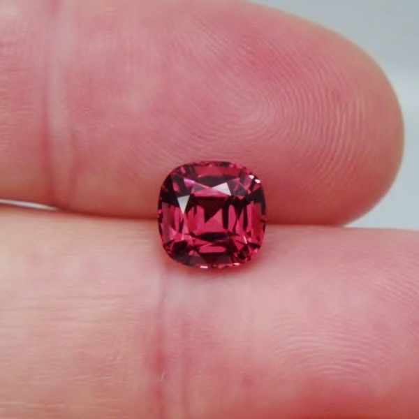 Rare Locale Natural Spinel Afghanistan 3.16 carats GL Litnon.com
