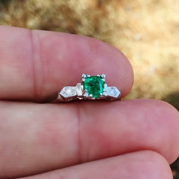 Vintage Quality Columbian Emerald and Diamond Platinum Ring  Litnon.com