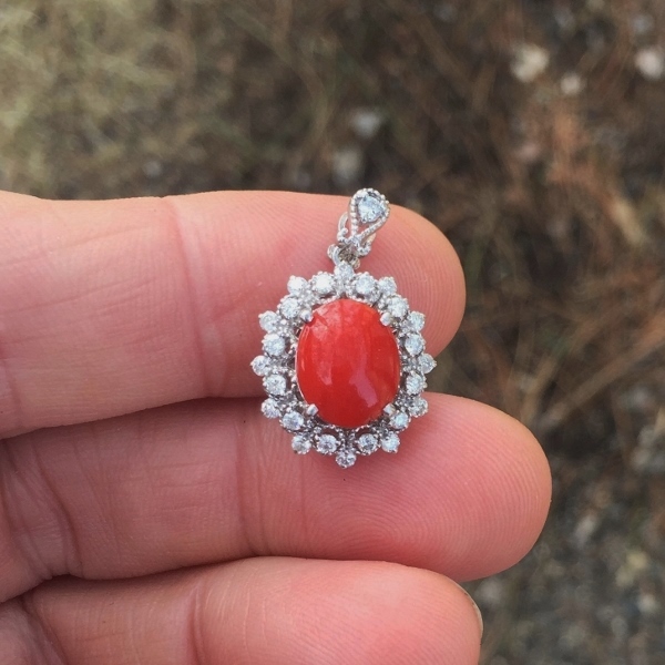 Vintage Sardinian Ox Blood Coral and Diamond Pendant 14kt White Gold  Litnon.com