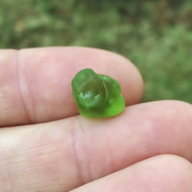  Fine Color and Clean Peridot Facet Rough Arizona 7.54 ct  Litnon.com
