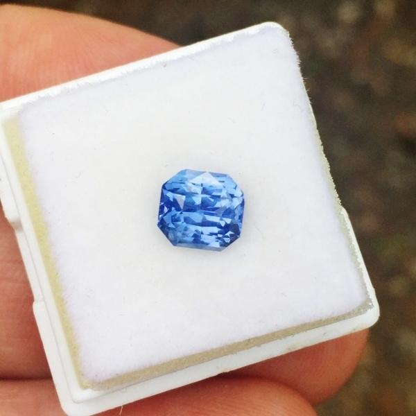 Unheated Natural Bright Blue Ceylon Sapphire 2.05 ct  Litnon.com