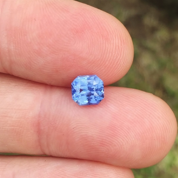 Unheated Natural Bright Blue Ceylon Sapphire 2.05 ct  Litnon.com