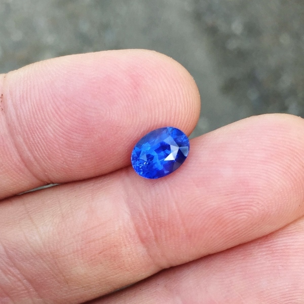 Certified Unheated Natural Blue Ceylon Sapphire 2.55 ct  Litnon.com