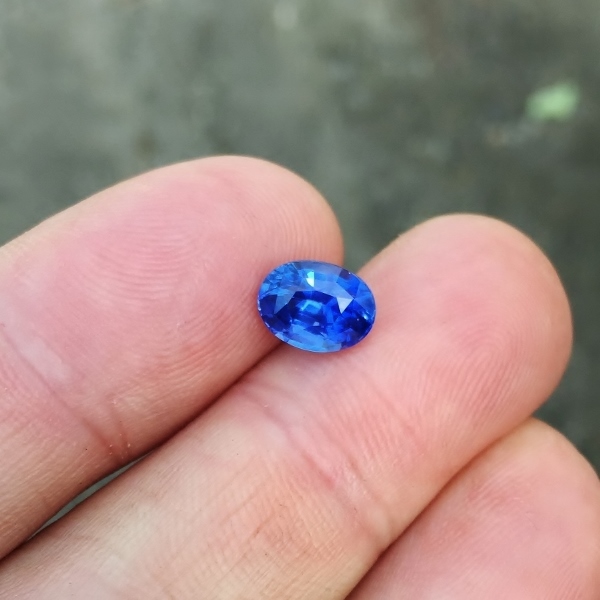 Certified Unheated Natural Blue Ceylon Sapphire 2.55 ct  Litnon.com