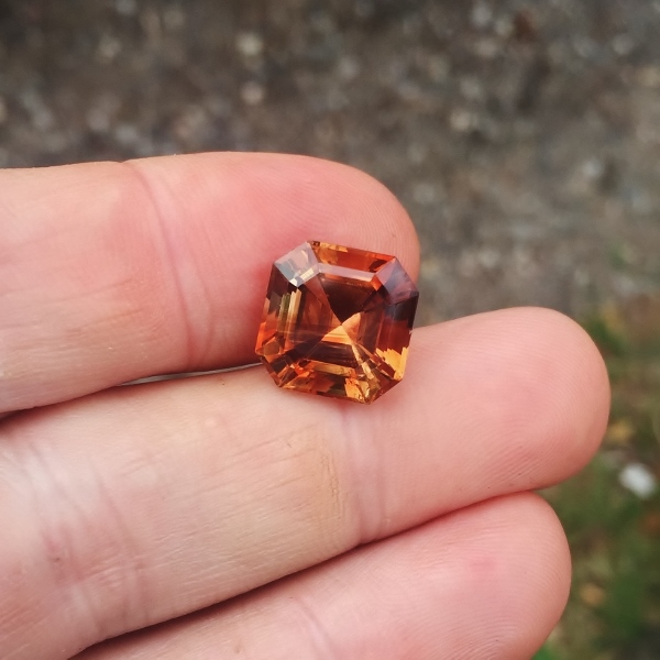 Color And Cut Precious Topaz Pakistan 11.27 ct  Litnon.com