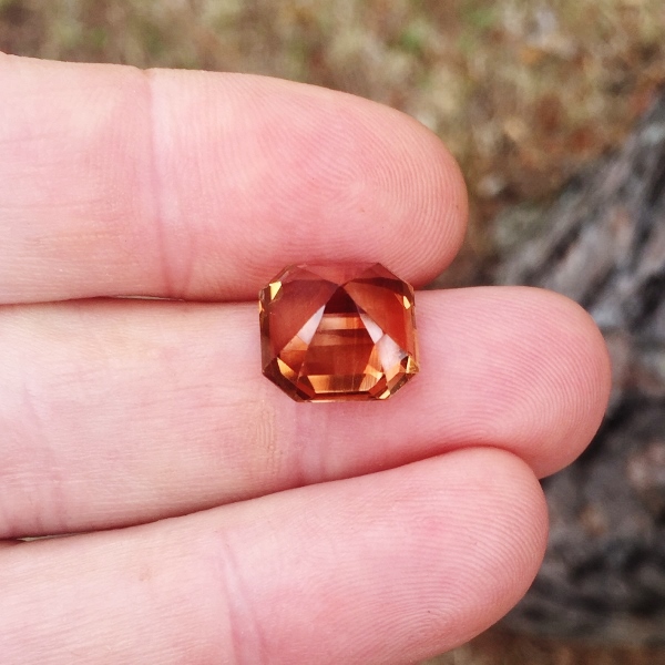 Color And Cut Precious Topaz Pakistan 11.27 ct  Litnon.com