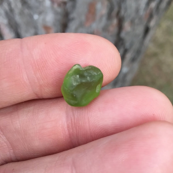  Fine Color and Clean Peridot Facet Rough Arizona 9.41 ct  Litnon.com