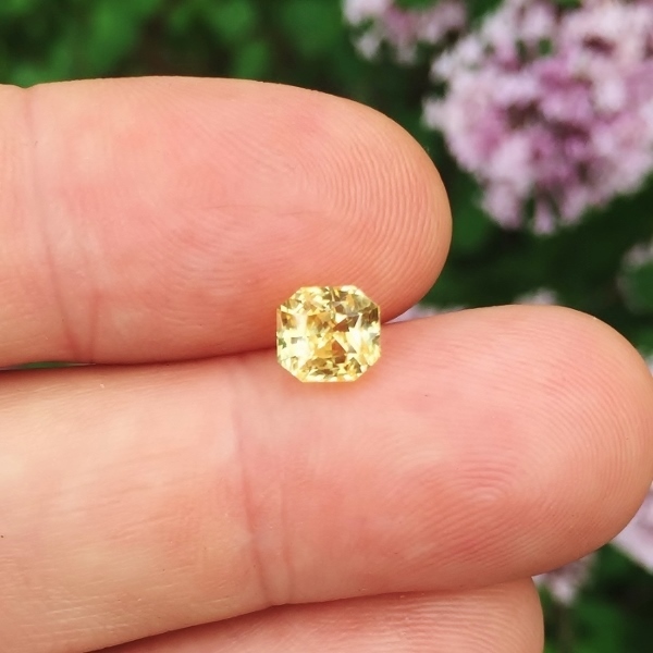 Brilliant Natural and Unheated Yellow Ceylon Sapphire 2.08 ct  Litnon.com
