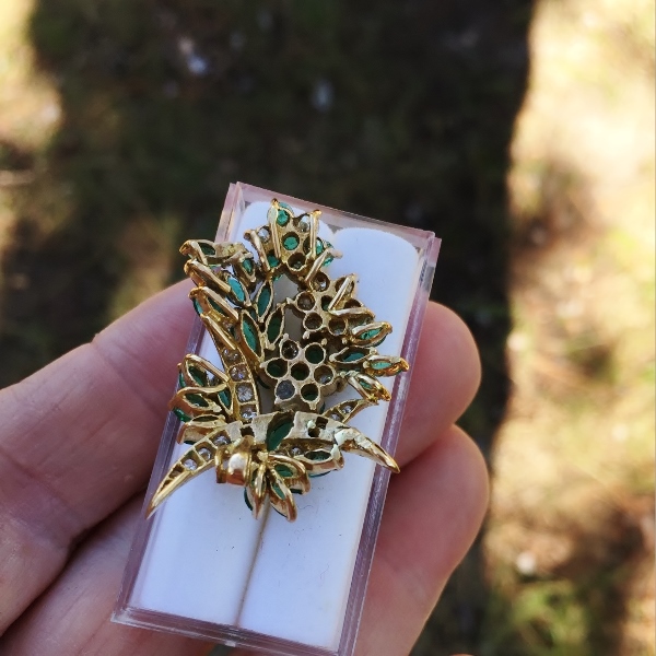 Fine Quality Vintage 18 kt Emerald and Diamond Pendant  Litnon.com