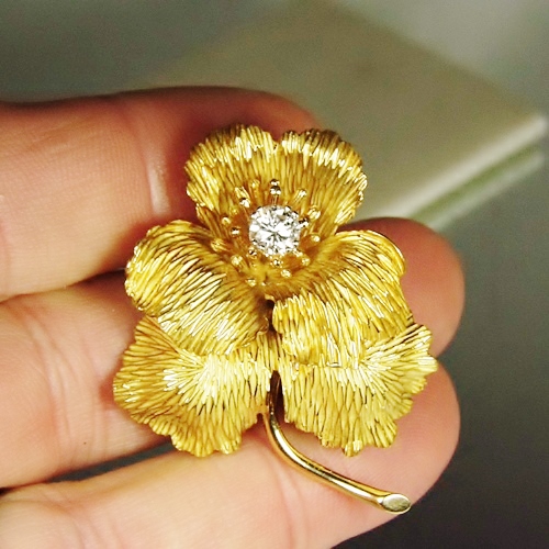 Vintage 18 Karat Tiffany and Co. Diamond Flower Brooch GL  Litnon.com