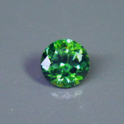  Top Gem Emerald Green Old Mine Russian Demantoid Garnet  Litnon.com
