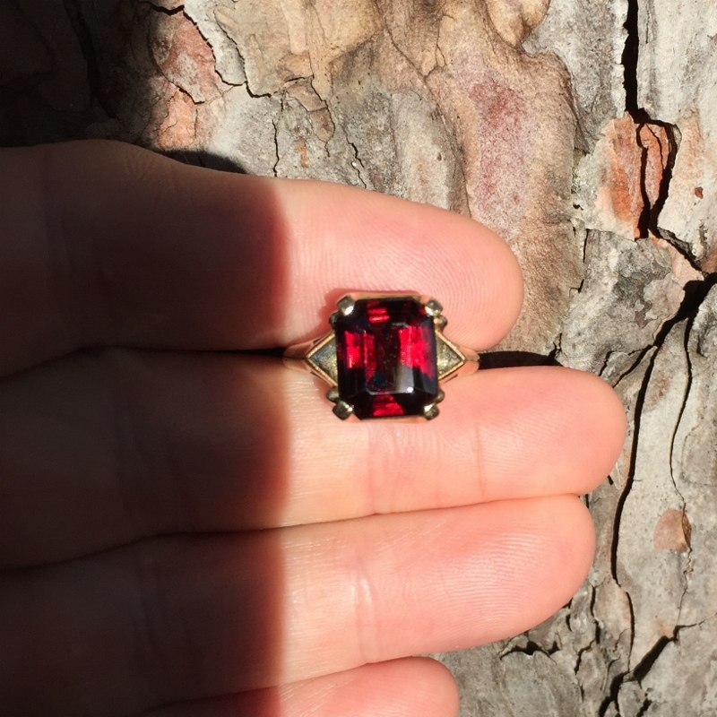 Vintage Dark Red Burmese Spinel 14 kt Ring 6.2 carats GL Litnon.com