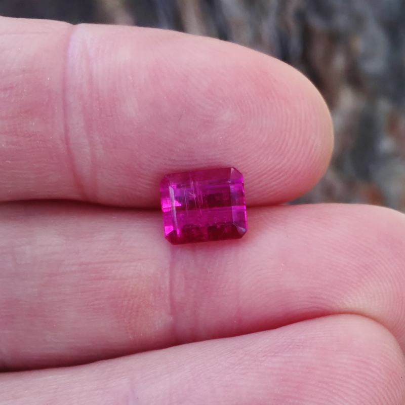 Gem Color Rubelite Tourmaline Mozambique 2.73ct  Litnon.com