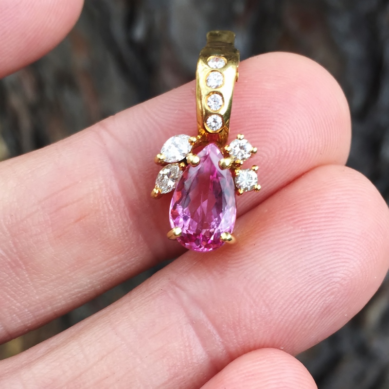 Rare Color 2.90 carat Ouro Preto Imperial Topaz 18kt Enhancer  Litnon.com