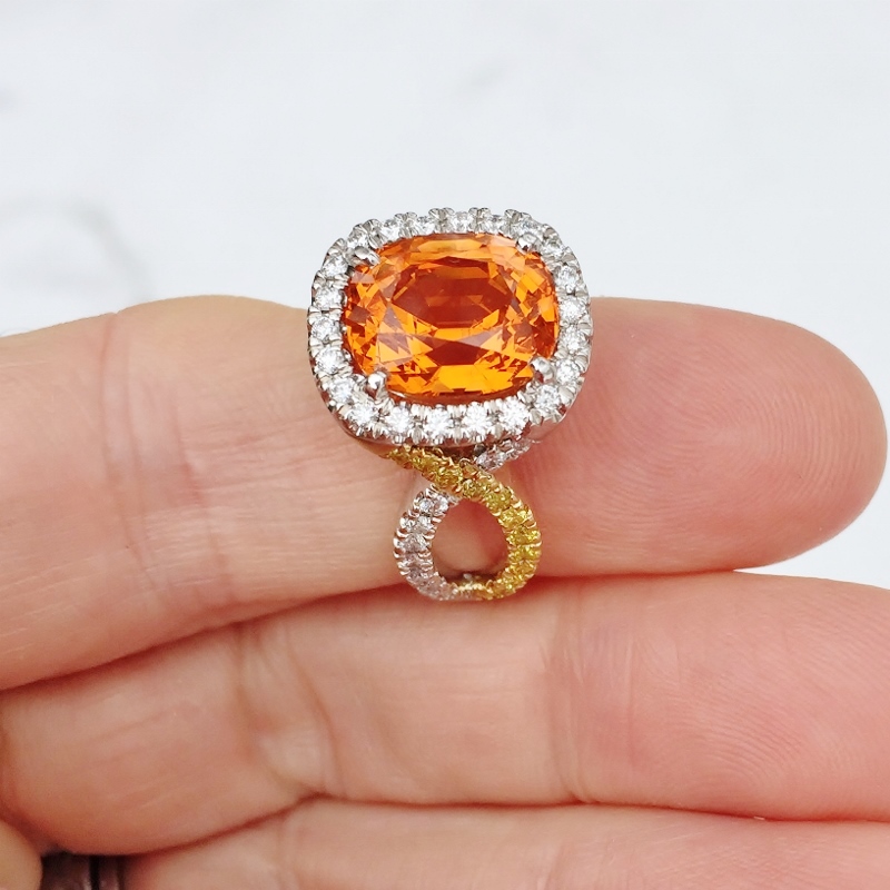 Mandarin Garnet 7.75 ct Yellow and White Diamond Ring 18 kt GL Litnon.com