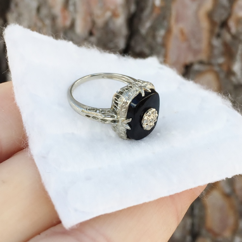 Classic 14kt Filigree White Gold Diamond and Black Onyx Ring  Litnon.com