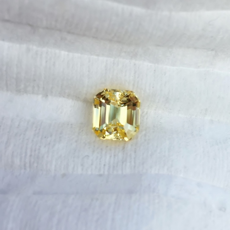 Certified Beautiful Cutting Unheated Yellow Ceylon Sapphire 2.10 ct  Litnon.com