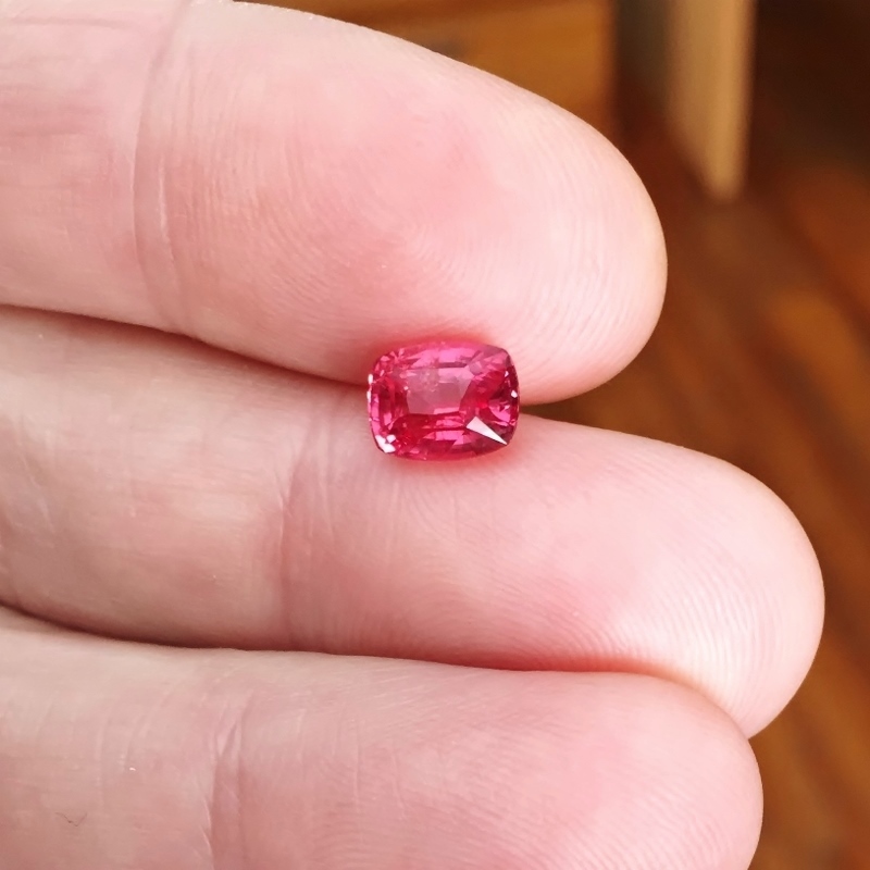 Hot Color Natural Mahenge Spinel Tanzania 2.33 ct  Litnon.com