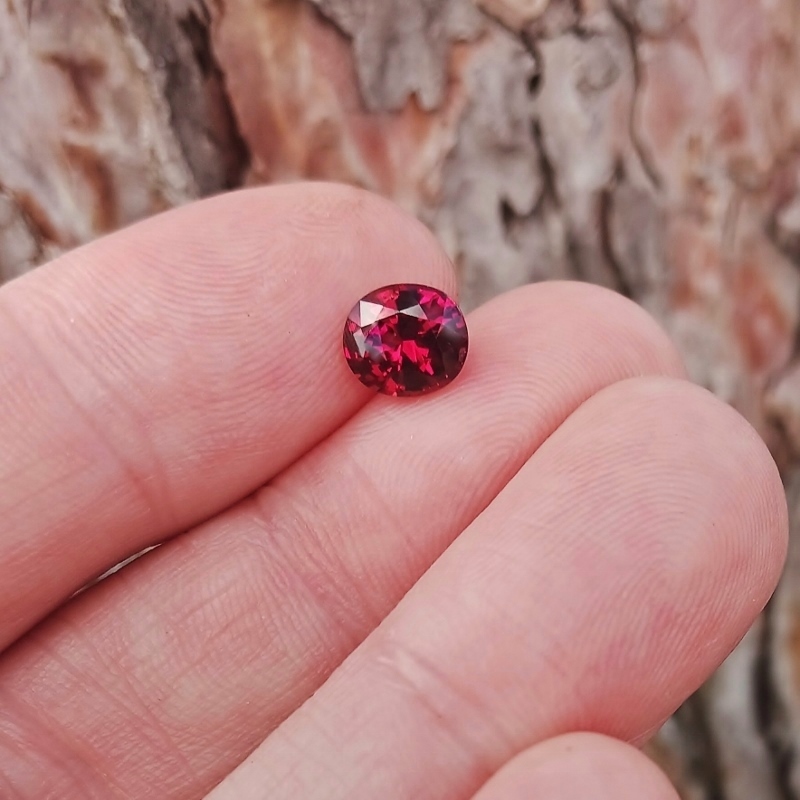 Crimson Red Natural Burmese Spinel 1.74 ct GL Litnon.com