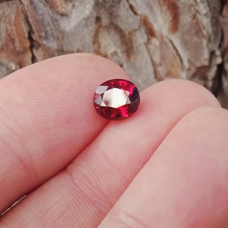 Crimson Red Natural Burmese Spinel 1.74 ct GL Litnon.com