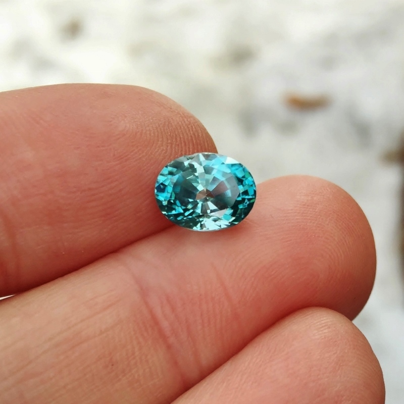 Bright and Pretty Natural Blue Zircon Cambodia 4.10 ct  Litnon.com