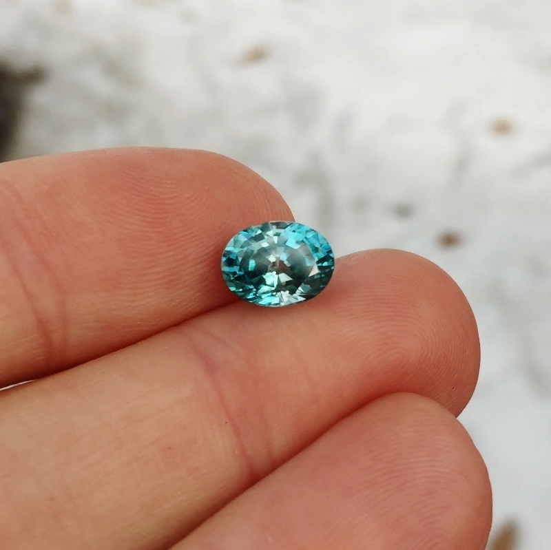 Bright and Pretty Natural Blue Zircon Cambodia 4.10 ct  Litnon.com