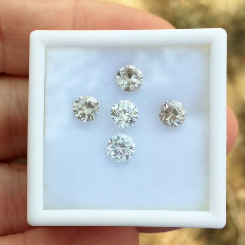 Brilliant Harts Range Australia Natural Zircon 3.85 ct Lot  Litnon.com