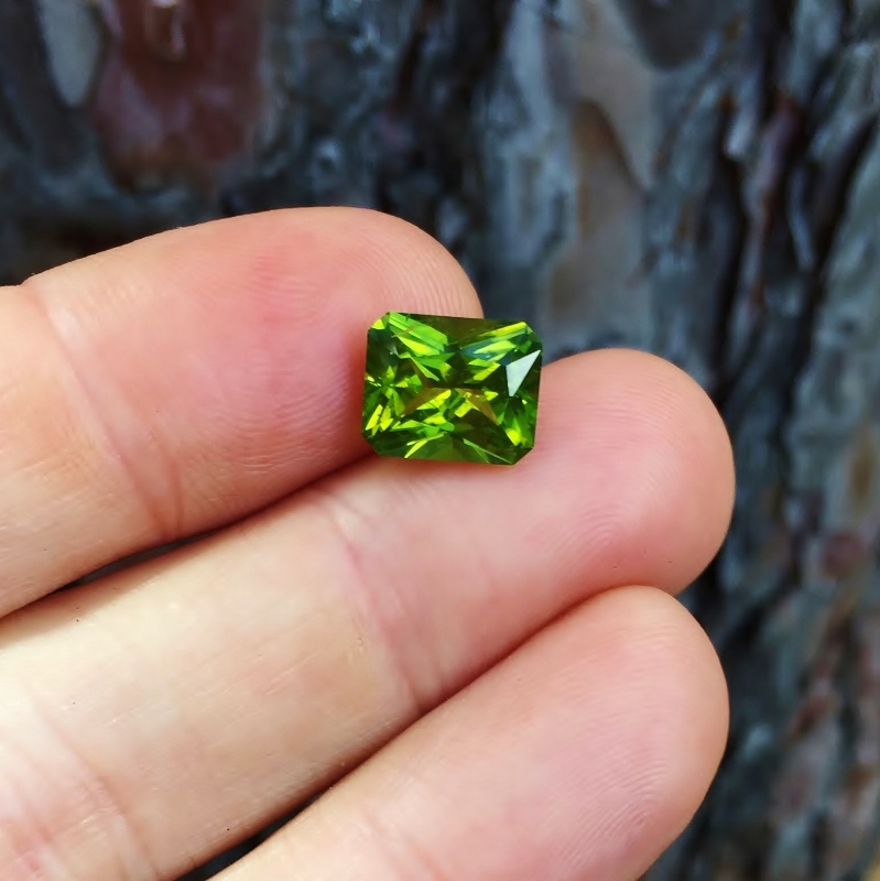  Bright and Pretty San Carlos Arizona Peridot 4.72 ct  Litnon.com