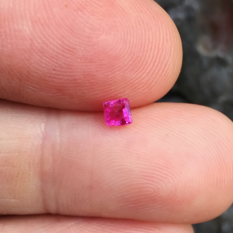 Tiny Treasure Old Stock Pink Red South East Asia Ruby  Litnon.com